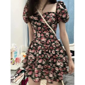 Đầm Hoa Cổ Vuông Tay Phồng Màu Tối Phong Cách Mới Của Bạn Rose~2022-7