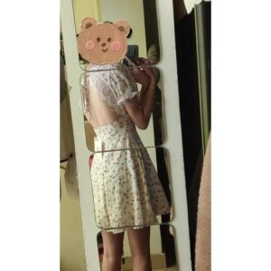 (Ảnh thật)(sẵn L) Váy đầm hoa nhí hở lưng cổ vuông dáng xoè thắt nơ phối ren xinh xắn tiểu thư đi chơi du lịch đi biển-5