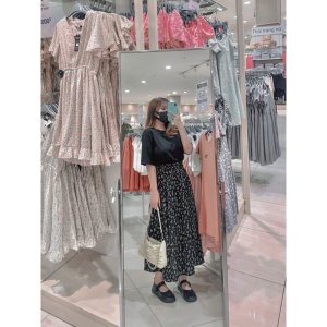 66HOAN15K9H_Hoàn 15k đơn 99k_chân váy hoa nhí, dáng xoè 2 màu đen trắng-7