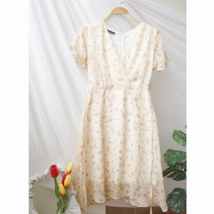 Đầm váy nữ hoa cúc, dáng xoè cổ chữ V xinh xắn, dễ thương RD045-8