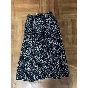 66HOAN15K9H_Hoàn 15k đơn 99k_chân váy hoa nhí, dáng xoè 2 màu đen trắng-9