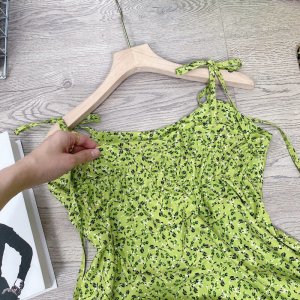 Váy Hoa Hai Dây Màu Xanh Cốm ,Xẻ Vạt Tiểu Thư-4