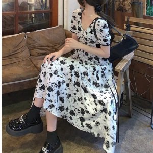 Đầm Chữ A Tay Ngắn Cổ Chữ V Họa Tiết Hoa Thời Trang Sành Điệu Cho Nữ-4