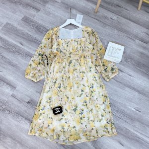 Đầm maxi đi biển, váy hoa nhí vintage dáng dài cổ vuông chất liệu voan thoáng mát mặc được hai kiểu đi biển đi chơi-5