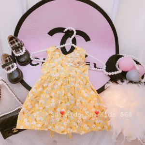 Váy hoa kết bông gắn ngực bé gái-5