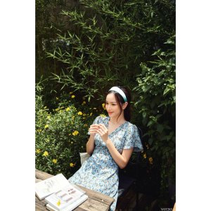 Váy hoa nhí xanh cô V xẻ tà trước TIINSTORE V0T283-4