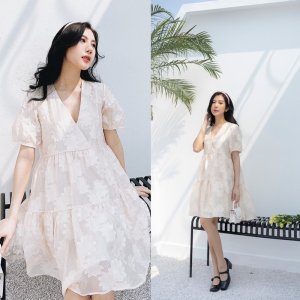 Váy Organza Ren Hoa Cổ V Phom Suông Dễ Mặc Vải Ren Hoa Nổi Xinh Vô Cùng-2