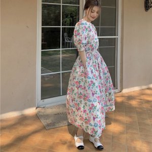 Váy hoa nhí vintage dáng dài maxi xòe qua gối HSG082, đầm dáng xòe cổ tròn tay bồng chun eo dễ mặc-7