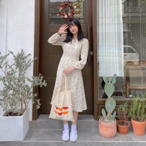 Váy hoa nhí dài tay freesize thiết kế nhẹ nhàng-7