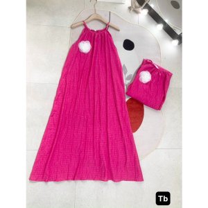 Maxi xốp nhăn cổ yếm dáng xòe kèm hoa xinh-5