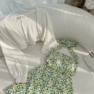 Set váy cổ yếm đầm midi hoa nhí xanh kèm áo khoác cardigan sang chảnh đi chơi du lịch-5