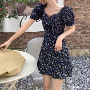 Đầm Tay Phồng Cổ Vuông Màu Đen Họa Tiết Hoa Xinh Xắn Thời Trang-2