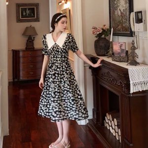 Váy hoa nhí HECCI phối cổ ren dáng xòe nữ tính V72-3