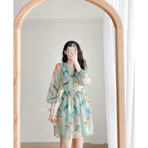 Đầm hoa thiết kế nhún ngực tay bồng dáng xòe nhẹ cúc ngọc 105-3