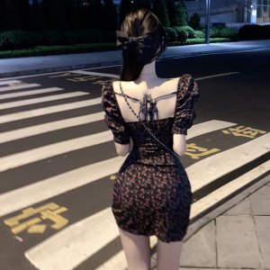 Váy dáng ôm tay ngắn cổ vuông in hoa thời trang phong cách Hàn Quốc-7