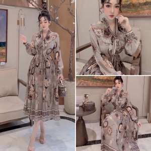 [Mã FATHANG5 giảm 10K đơn 50K] V047 Váy Dự Tiệc Dáng Dài pha Cổ Nơ , Đầm Hoạ Tiết Dài Tay , Chân Váy Dập Ly Cao Cấp-1