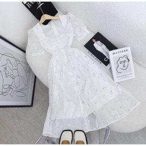 [Mã 44FASHIONSALE626 giảm 10K đơn 50K] Váy hoa trắng nút bọc(Sẵn tại shop )-7