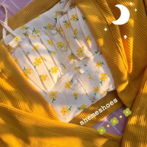 (Sẵn Vàng Hồng) Sét Váy Hai Dây Hoa Nhí Kèm Áo Khoác Cardigan Siêu Đẹp (Ảnh thật ở cuối)-6