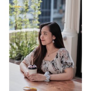 Váy hoa nhí tay ngắn Minette Dress vải voan mềm mại thoáng mát mặc tôn dáng trắng bông đen vintage-3