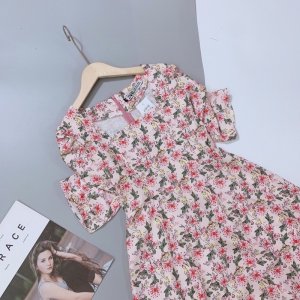 VNU220 - VÁY HOA HỒNG LÁ XANH CỔ VUÔNG TAY NHÚN-4