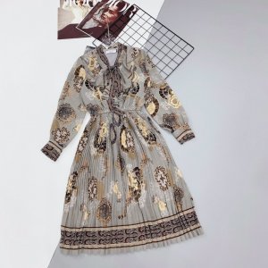 [Mã FATHANG5 giảm 10K đơn 50K] V047 Váy Dự Tiệc Dáng Dài pha Cổ Nơ , Đầm Hoạ Tiết Dài Tay , Chân Váy Dập Ly Cao Cấp-3