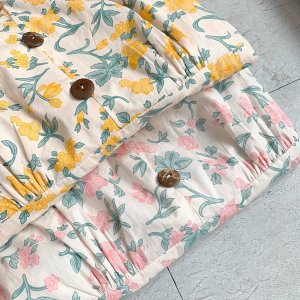 Váy hoa nhí dáng xòe trên đầu gối cổ vuông tay voan đính cúc dừa chất liệu thô lụa mềm mịn thiết kế Eva Lover-6