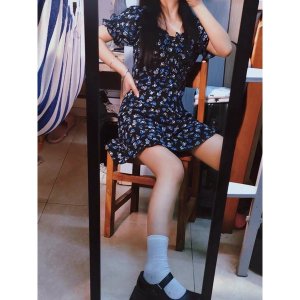 Váy hoa nhí ulzzang phong cách retro họa tiết cổ vuông cá tính-8