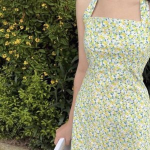 Set váy cổ yếm đầm midi hoa nhí xanh kèm áo khoác cardigan sang chảnh đi chơi du lịch-3