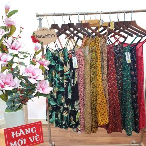 Váy 2 Dây Hoa Nhí Vải Lanh Quai Buộc – Váy Lanh 2 Dây Dáng Xòe Nikendo VL1-7