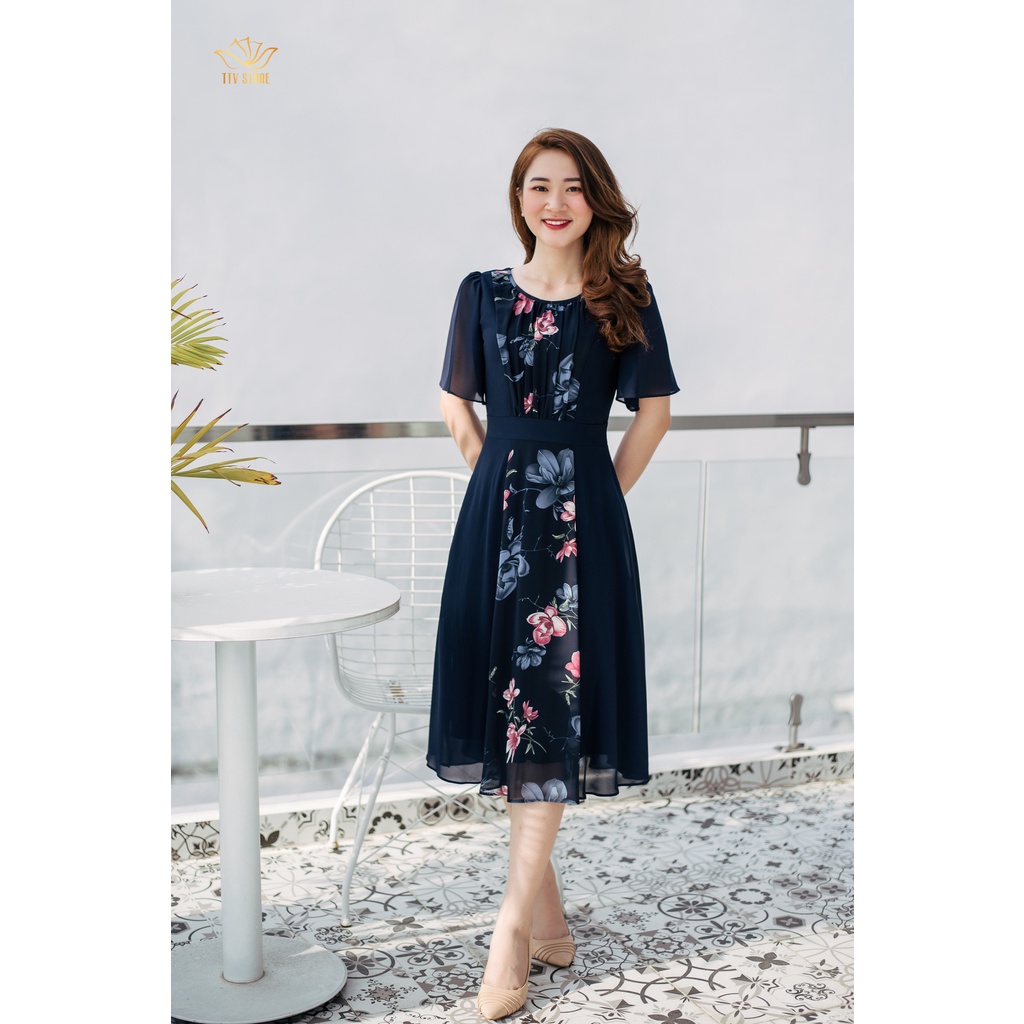 Đầm xòe hoa thiết kế dự tiệc trung niên cao cấp - Cổ tròn xếp ly - Xanh đen phối hoa - TTV887-2