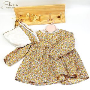 Set 2 váy hoa cho bé gái Shine Baby Closet kèm nón bonet kiểu dáng vintage đáng yêu với họa tiết hoa nhí màu vàng.-8