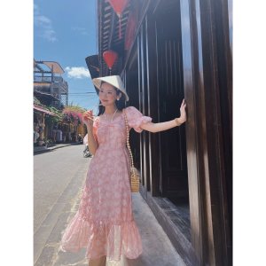 Váy đầm tơ hoa đính nổi màu hồng pastel Louise trễ vai buộc dây cổ đi du lịch đi chơi YAME-2
