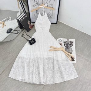 váy yếm hoa nổi-5