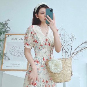 Váy hoa nhí công sở dáng A cổ trắng thanh lịch đính cúc ngọc chất liệu lụa mềm mại thiết kế Evalover-2