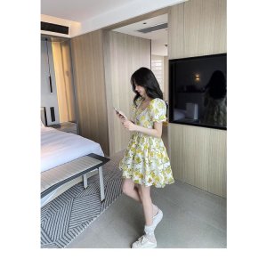 Váy hoa nhí hoạ tiết bông hoa vàng tay bồng ulzzang - Đầm đi biển 2022 (video/sẵn)-2