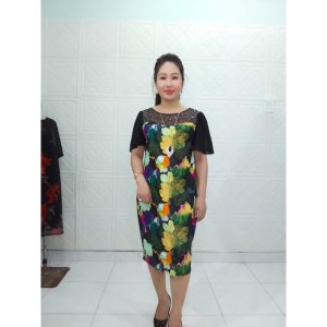 Mã VH002 Váy Đầm trung niên hoạ tiết 3in 3D, kết Đá kim sa ,sang chảnh ,vải Umi co giãn mềm mịn mát-2