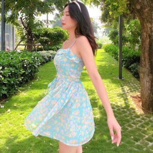 Váy 2 dây hoa nhí thiết kế DONNA màu xanh mint làm sáng da-3