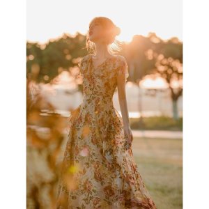 VÁY VOAN HOA CỔ V BÈO RỦ TKCC-3