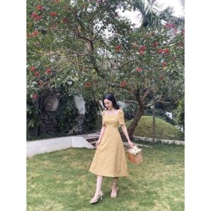 Váy đầm nữ midi cổ vuông trẻ trung họa tiết hoa nhí Calie VM036-8