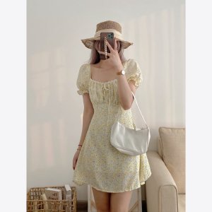 Đầm hoa nhí tay cộc, váy dáng ngắn hai lớp Emmei v132-2