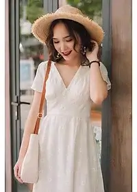 Váy Xòe Thiết Kế hoa Cúc Nhỏ