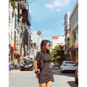 Đầm chấm bi ôm A, vạt giao tay bồng nhẹ- Dottie dress-2