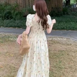 Đầm hoa nhí dáng dài cổ vuông bo chun eo đi chơi đi biển Nahouse váy maxi nữ xốp xòe thiết kế đẹp và sang trọng màu nude-3