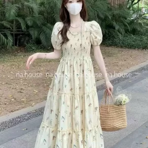 Đầm hoa nhí dáng dài cổ vuông bo chun eo đi chơi đi biển Nahouse váy maxi nữ xốp xòe thiết kế đẹp và sang trọng màu nude-7