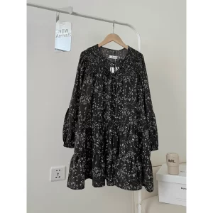 [NEW]ĐẦM HOA NHÍ BABYDOLL ĐEN DÀI TAY NHÚN LI VAI style Ulzzang-4